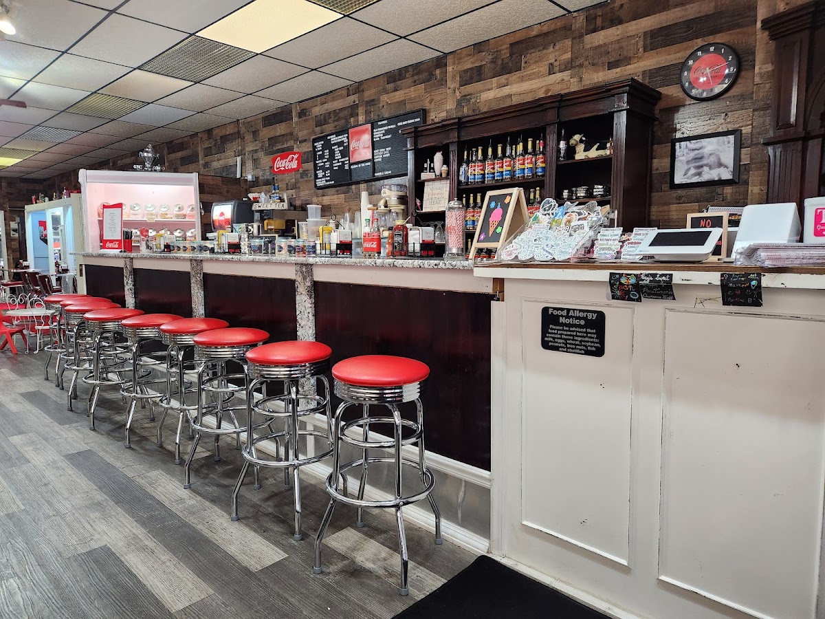 Ray's Diner & Poutinerie